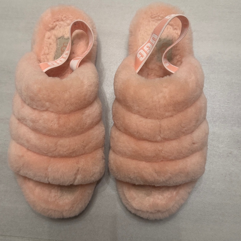 UGG Women's Fluffy Pink Slippers